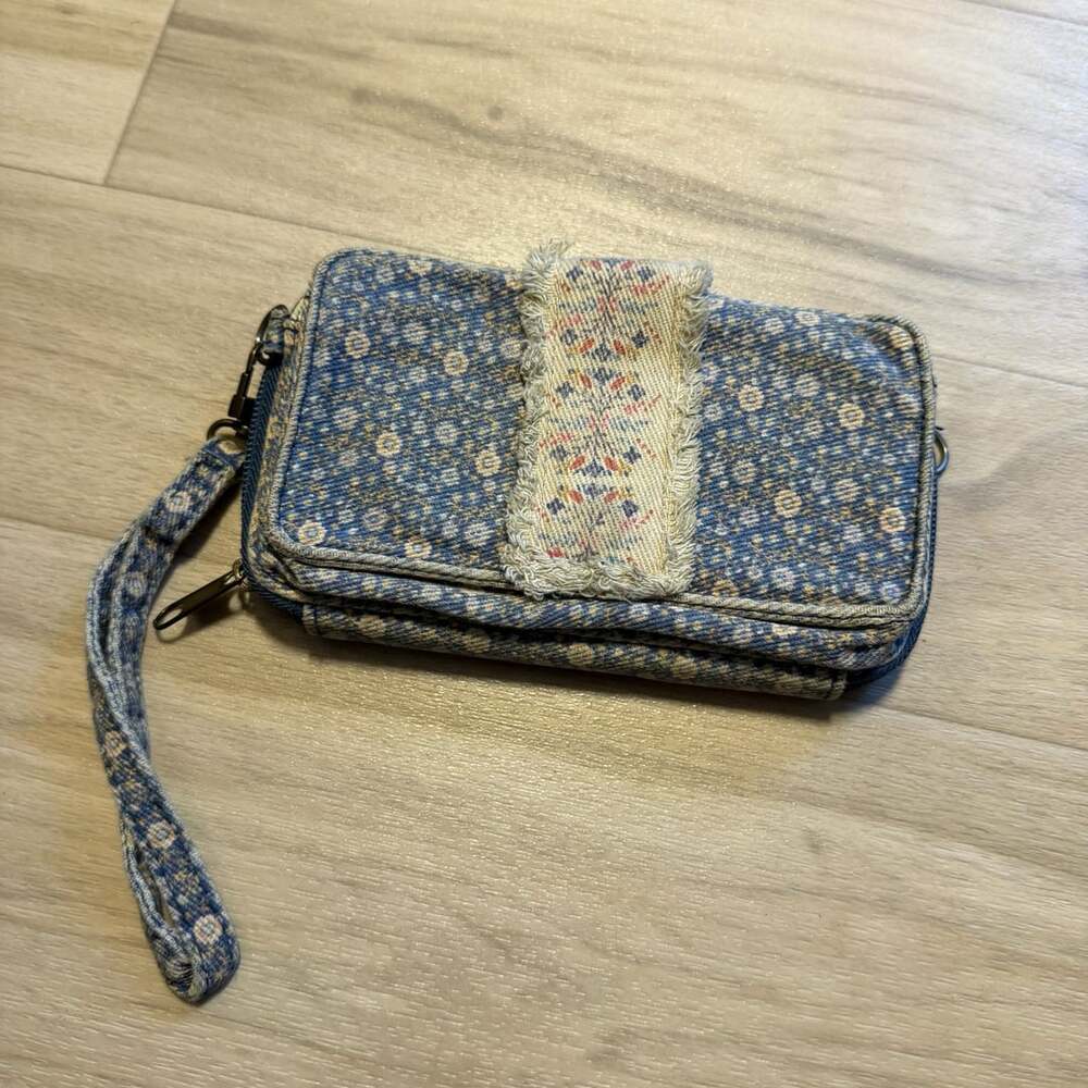 Natural Life Wristlet Wallet Blue Floral Fabric One Size